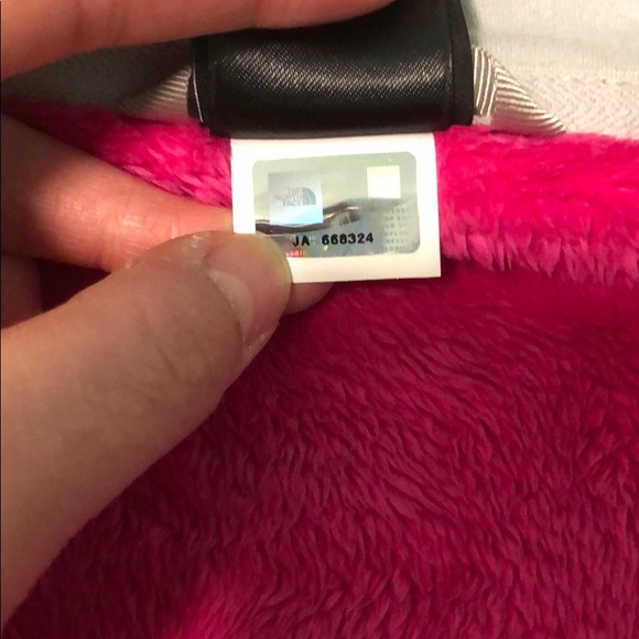 FUZZY PINK NORTH FACE JACKET!!! - Picture 7 of 8